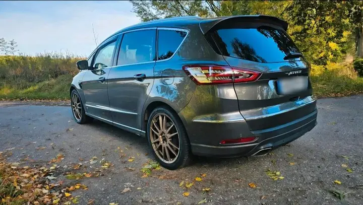 Ford S-Max