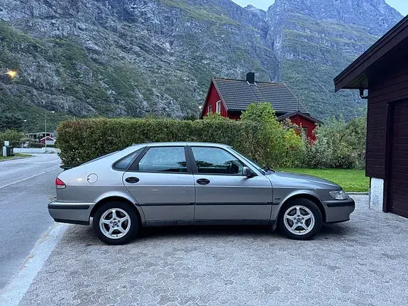 Saab 9-3