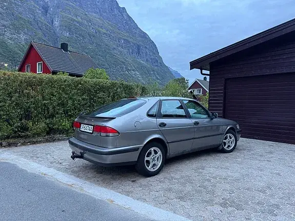 Saab 9-3 2001 photo 2