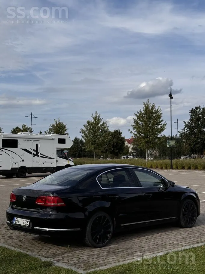 Volkswagen Passat 2011 photo 3