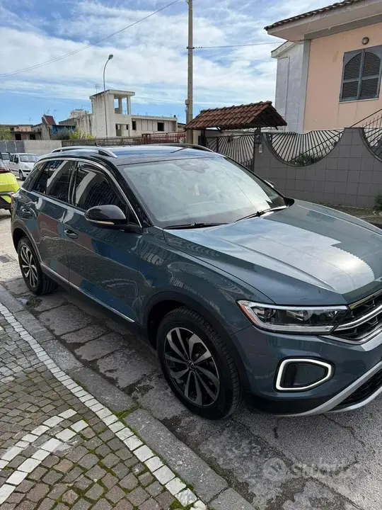Volkswagen T-Roc 2023 photo 3