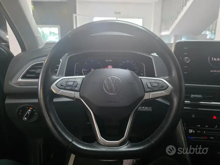 Volkswagen T-Roc 2023 photo 5