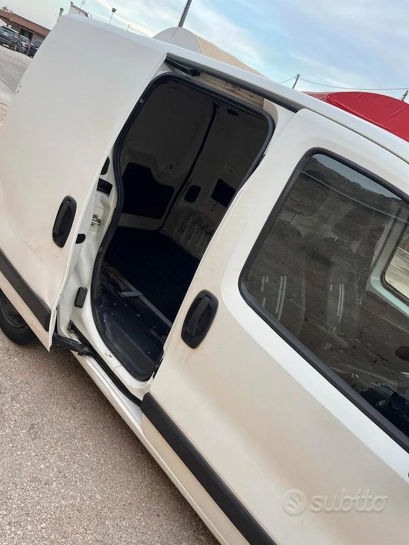 Fiat Fiorino 2013 photo 2