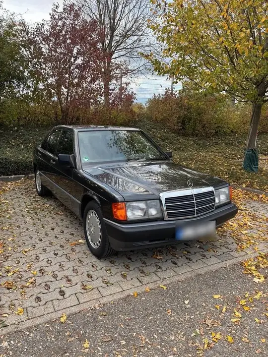 Mercedes-Benz 190E