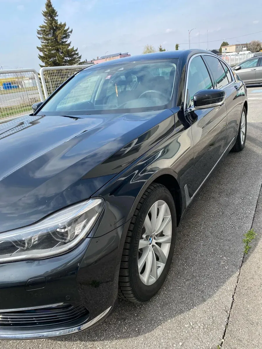 BMW 7 Series 2016 photo 3