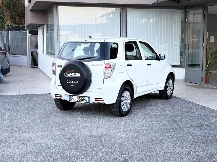 Daihatsu Terios 2011 photo 5