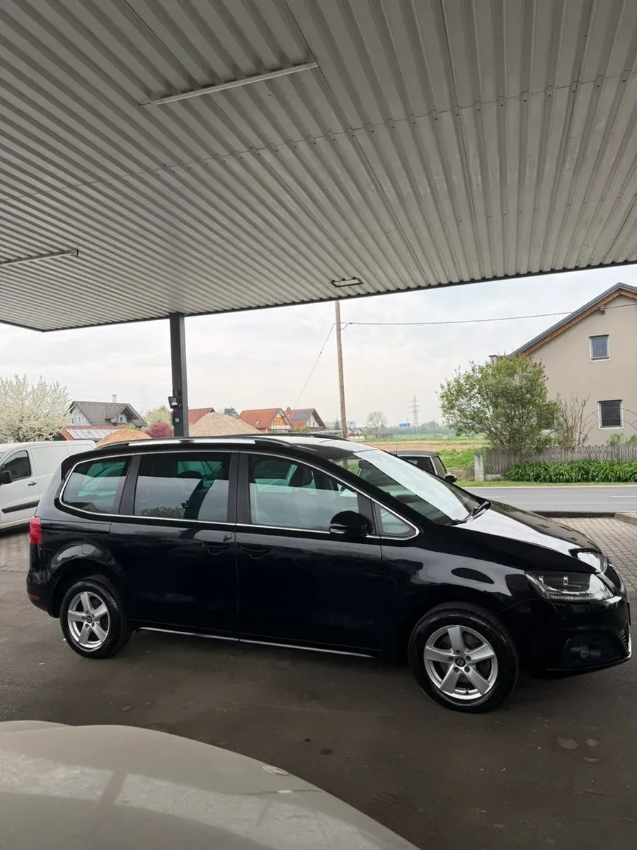Seat Alhambra 2011 photo 3
