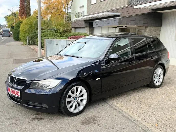 BMW 320I