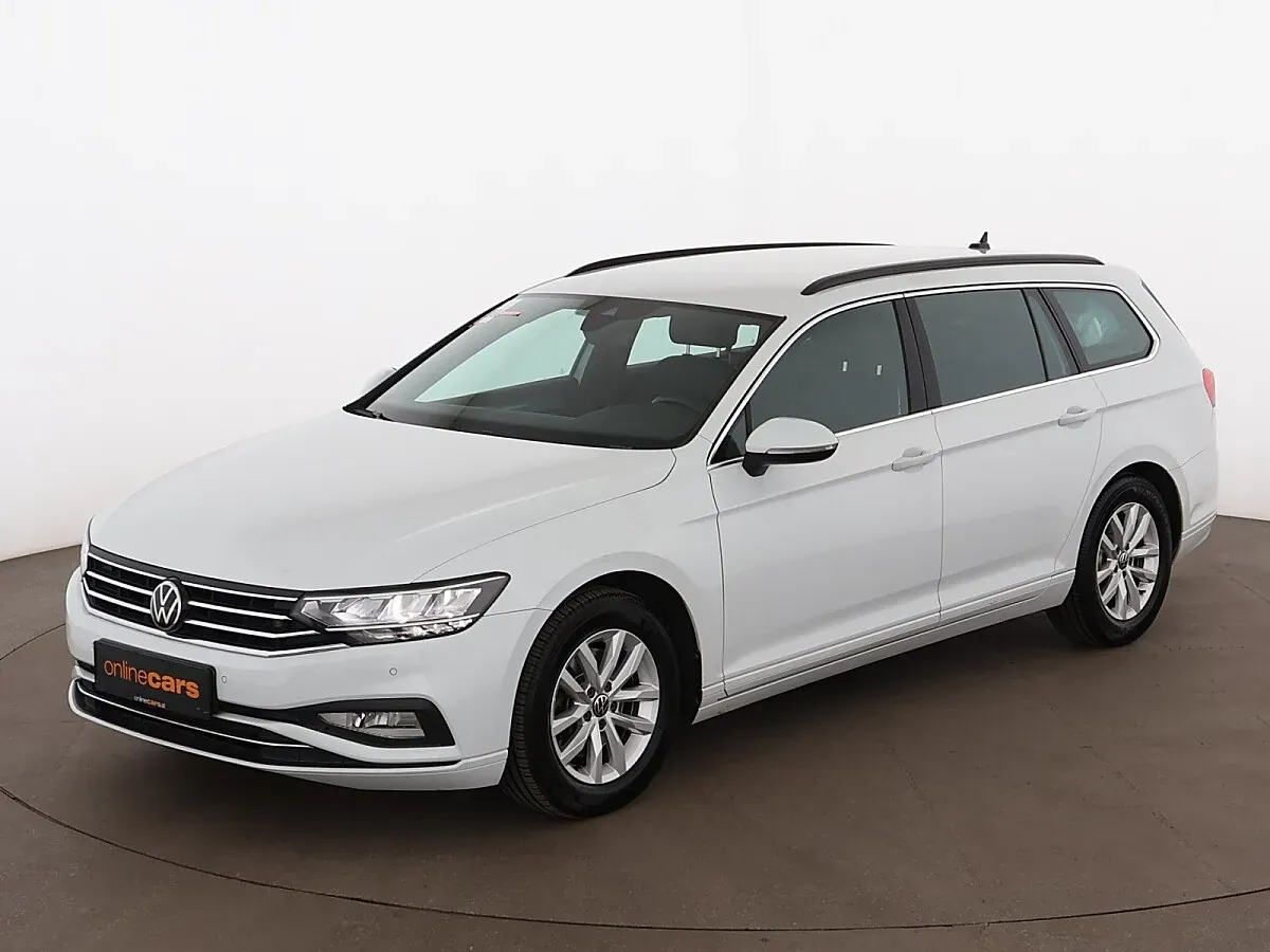 Volkswagen Passat 2023 photo 2