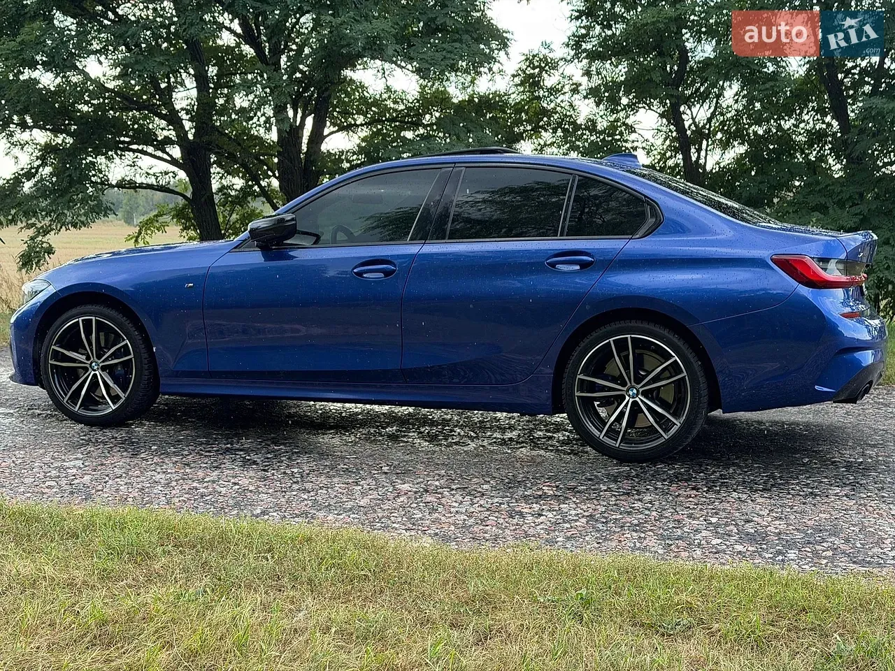 BMW 3 Series 2022 photo 2