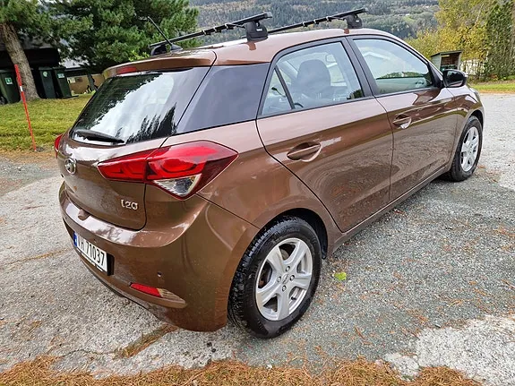 Hyundai I20 2015 photo 3