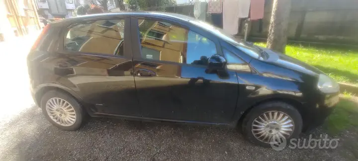 Fiat Grande Punto 2008 photo 4