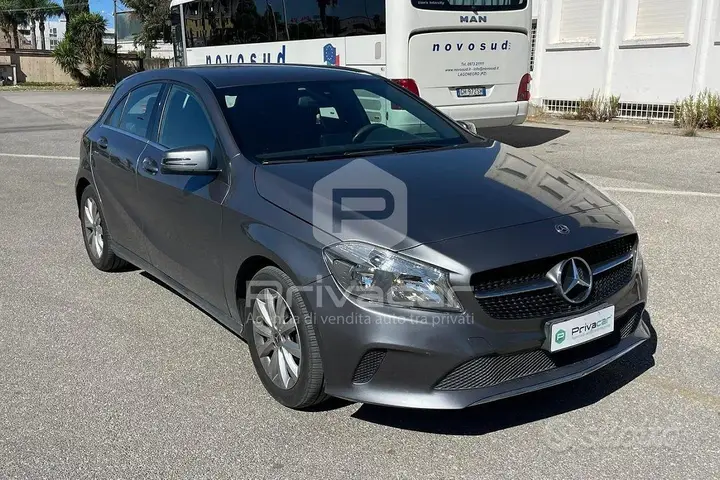 Mercedes-Benz A 180 2017 photo 3