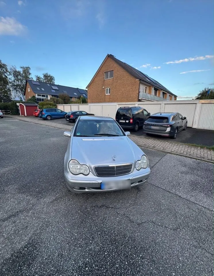 Mercedes-Benz C 180