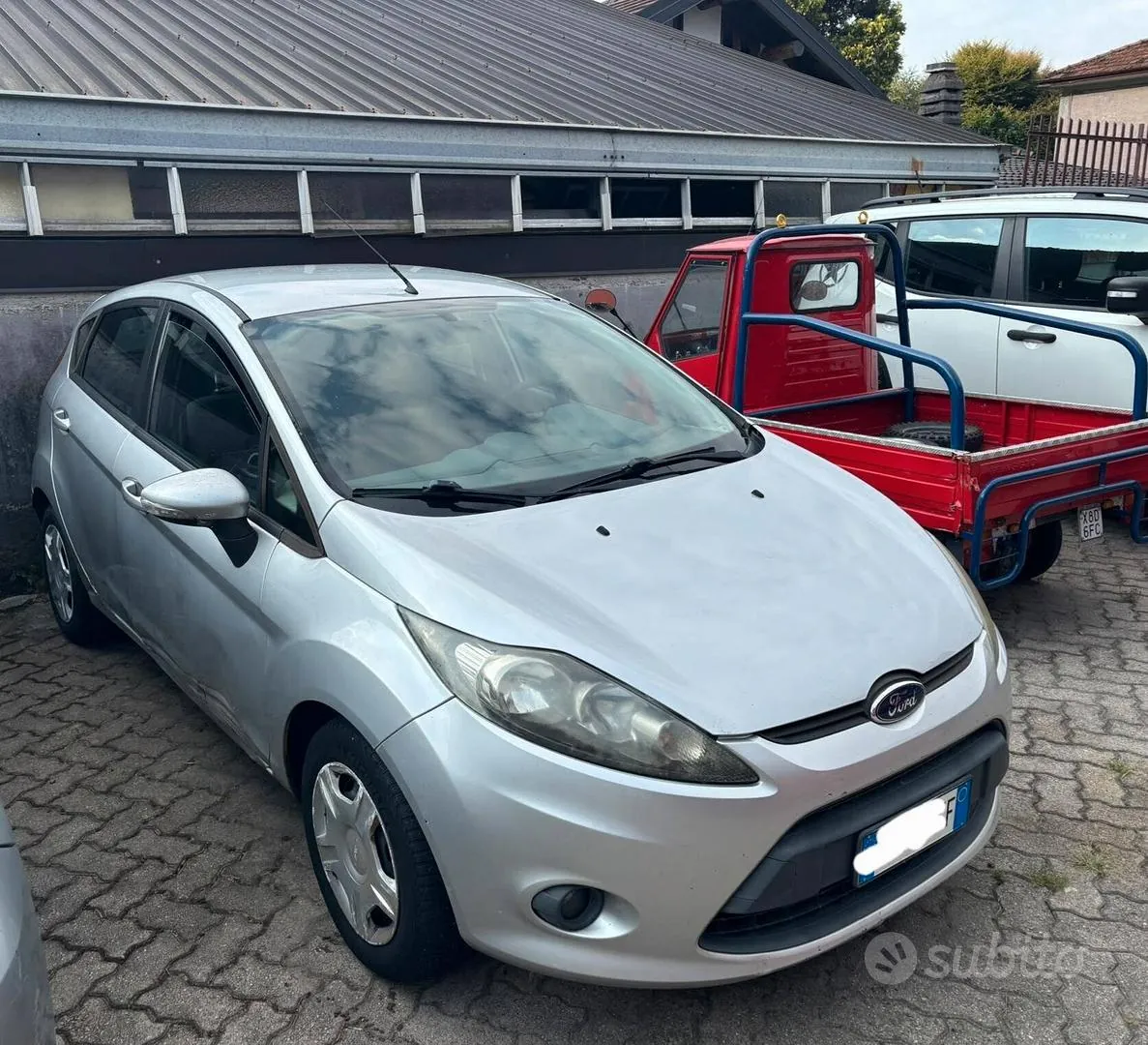 Ford Fiesta 2010 photo 2