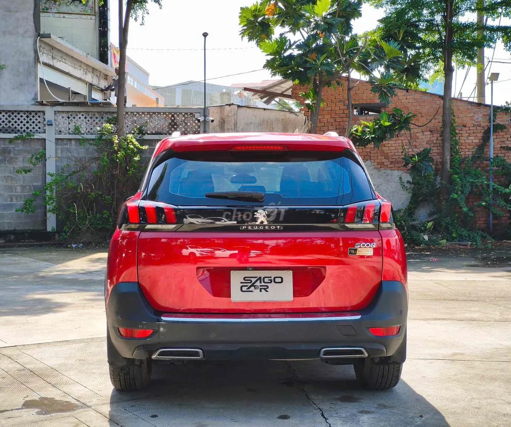 Peugeot 5008 2021 photo 2