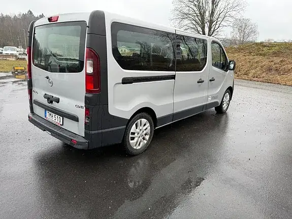 Opel Vivaro 2015 photo 4