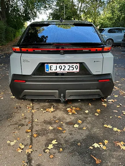 Toyota Chr 2025 photo 2