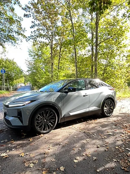 Toyota Chr 2025 photo 4