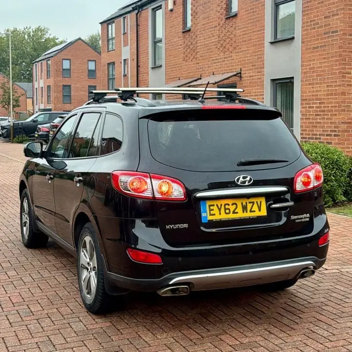 Hyundai Santa Fe 2012 photo 4
