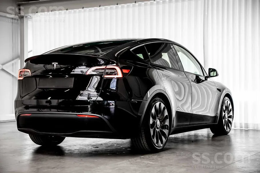 Tesla Model Y 2022 photo 3