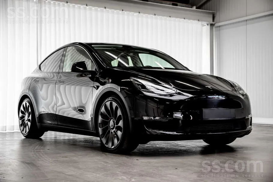 Tesla Model Y 2022 photo 2