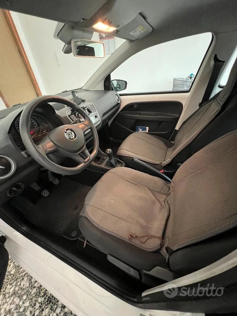 Volkswagen Up 2016 photo 3