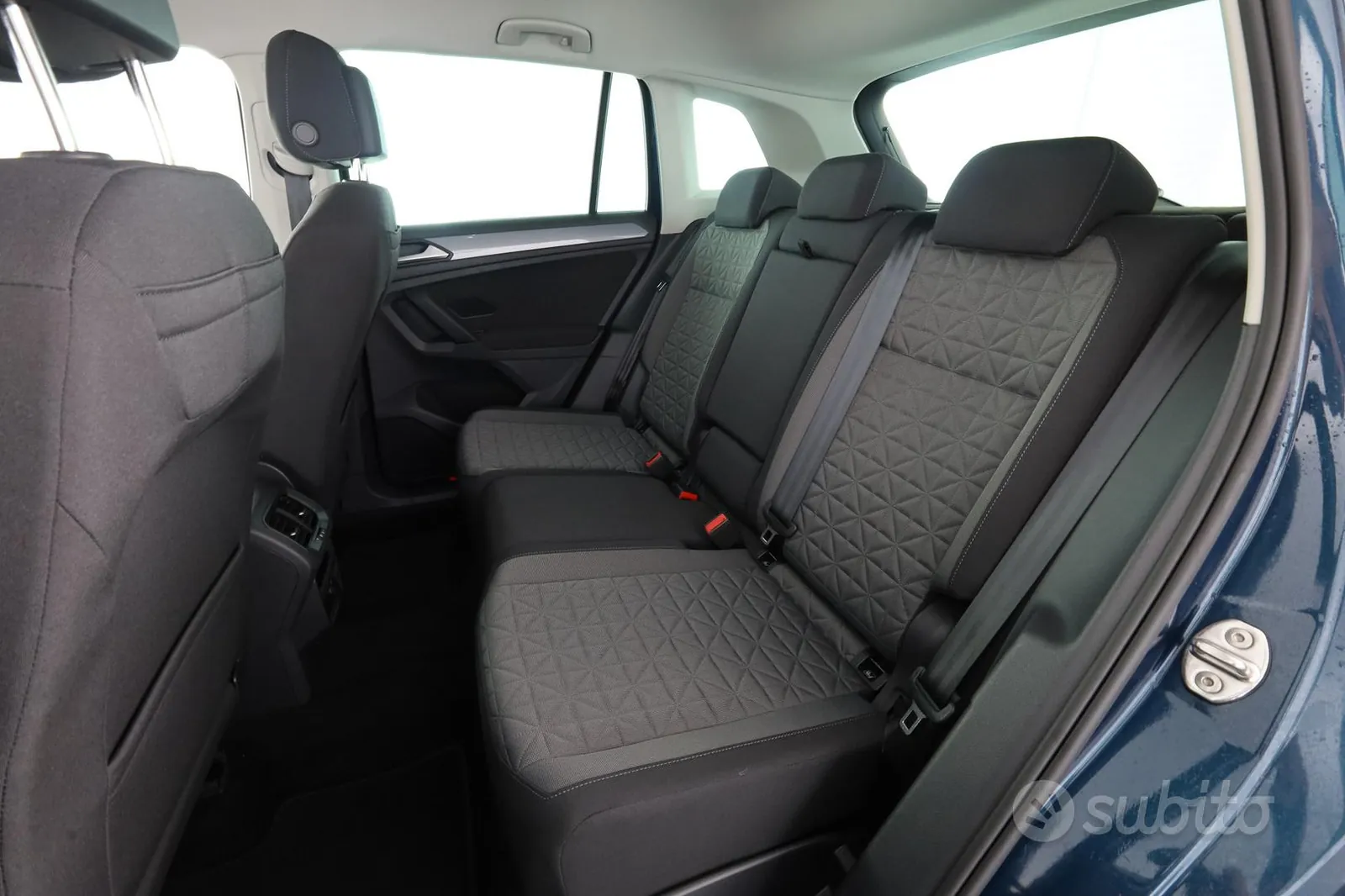 Volkswagen Tiguan 2023 photo 2