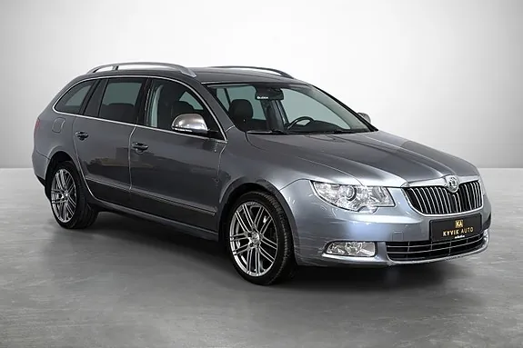 Skoda Superb 2011 photo 3