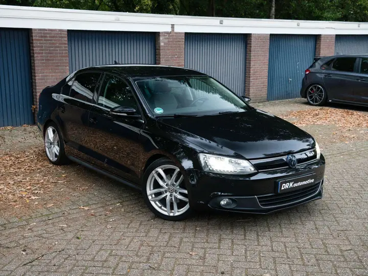 Volkswagen Jetta 2013 photo 3