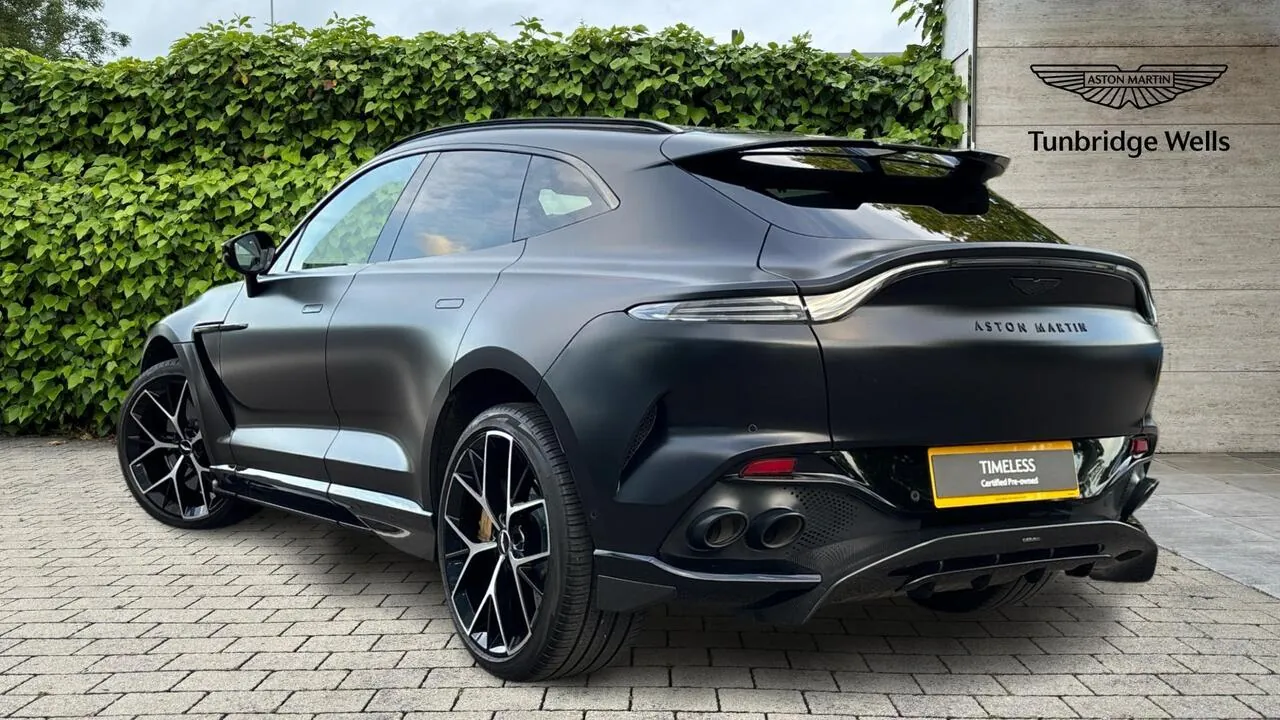 Aston Martin Dbx 2023 photo 2