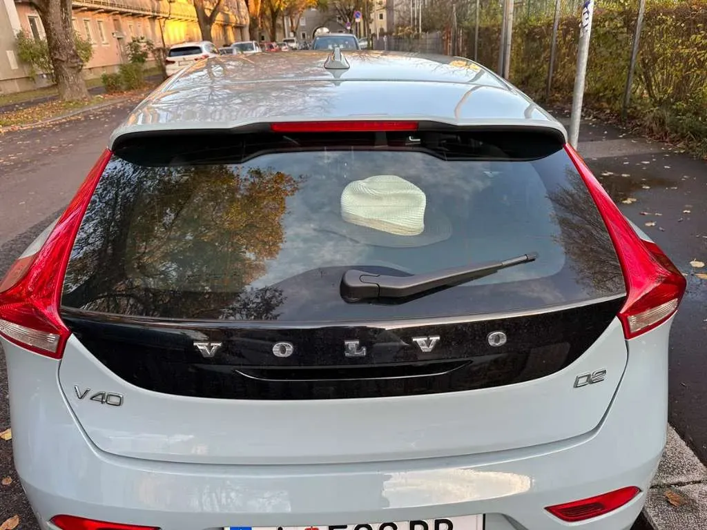 Volvo V40 2018 photo 2