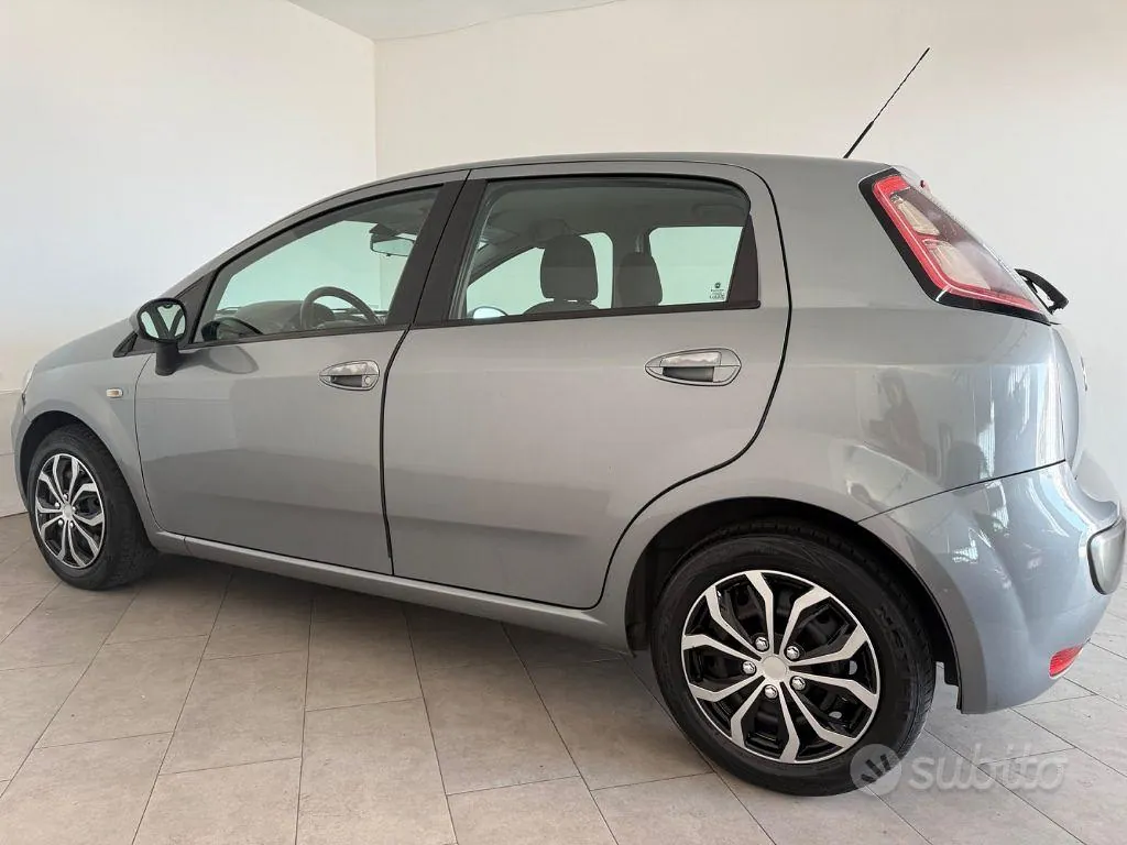 Fiat Punto Evo 2011 photo 4