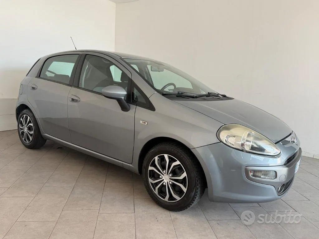 Fiat Punto Evo 2011 photo 2
