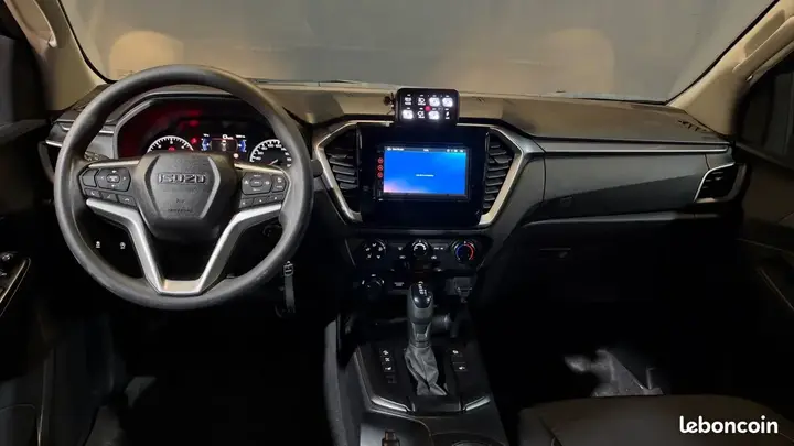 Isuzu D-Max 2024 photo 3