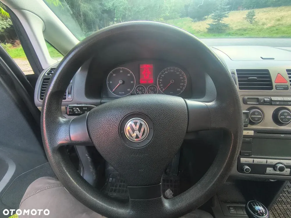 Volkswagen Touran 2008 photo 5