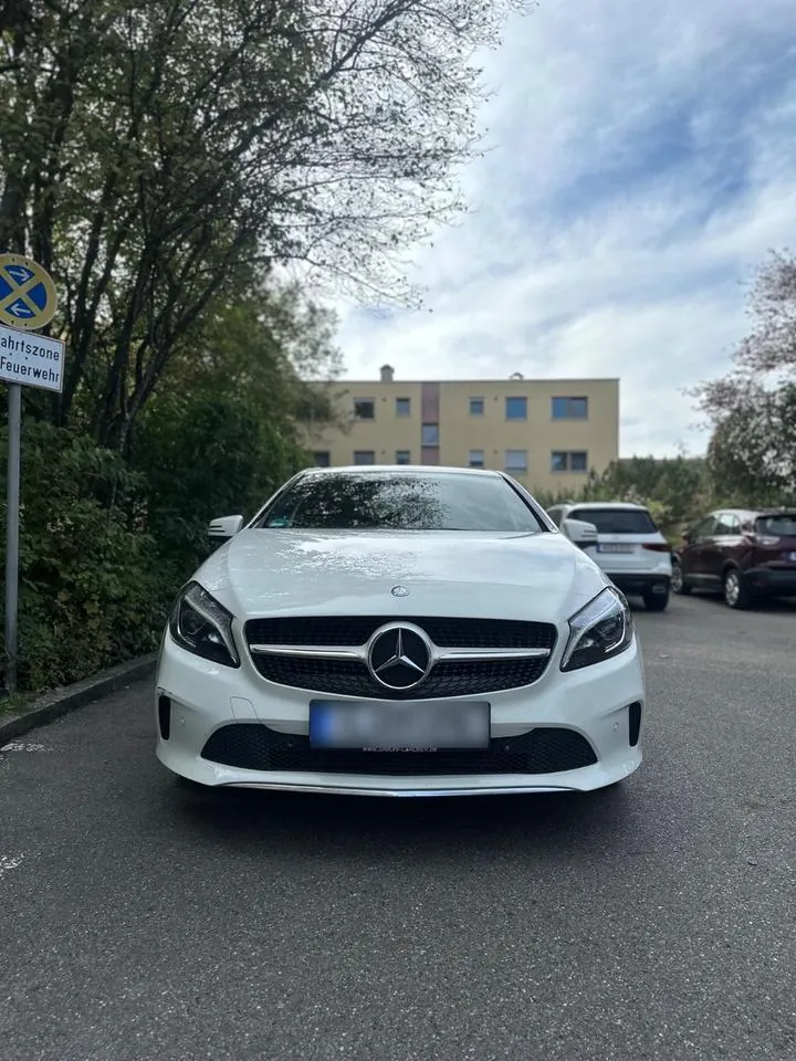 Mercedes-Benz A 180