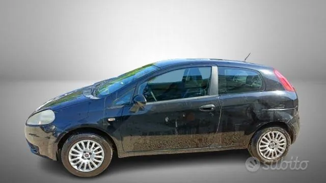 Fiat Grande Punto 2009 photo 4