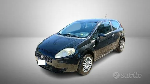 Fiat Grande Punto 2009 photo 3
