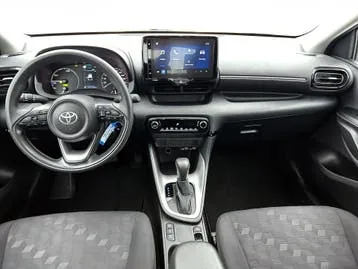Toyota Yaris 2024 photo 3