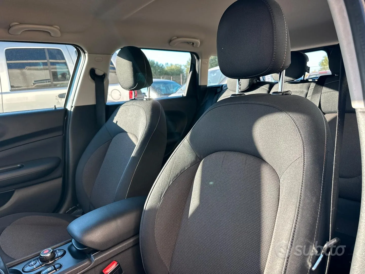 Mini Cooper Clubman 2016 photo 4