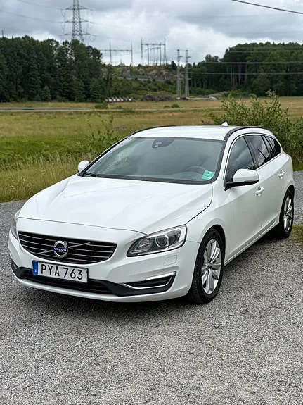 Volvo V60 2016 photo 2