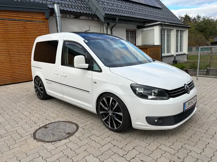 Volkswagen Caddy 2013 photo 2