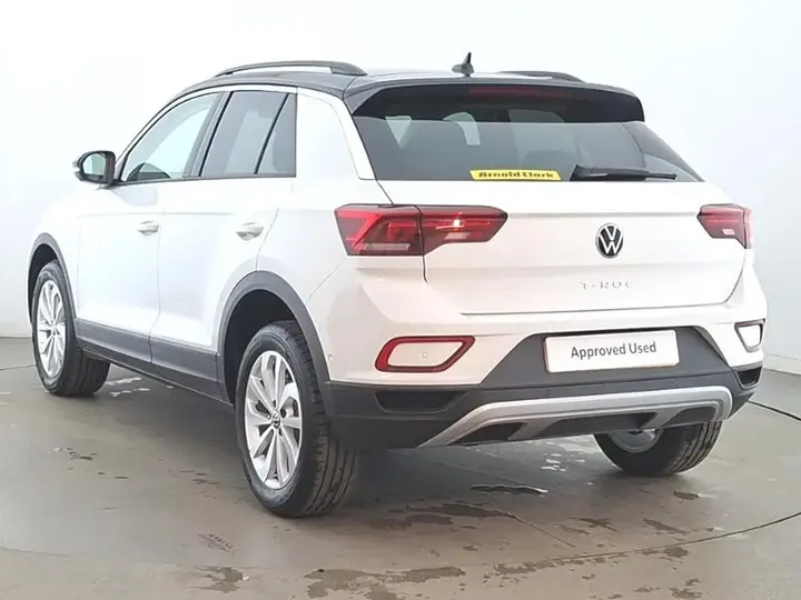 Volkswagen T-Roc 2026 photo 2