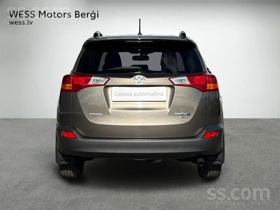 Toyota Rav 4 2014 photo 4
