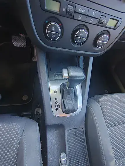 Volkswagen Golf 5 2008 photo 2