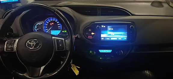 Toyota Yaris 2015 photo 5
