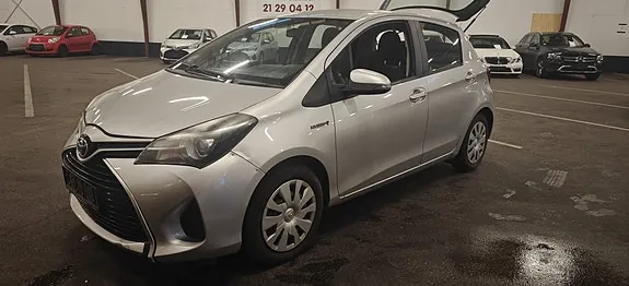 Toyota Yaris 2015 photo 3