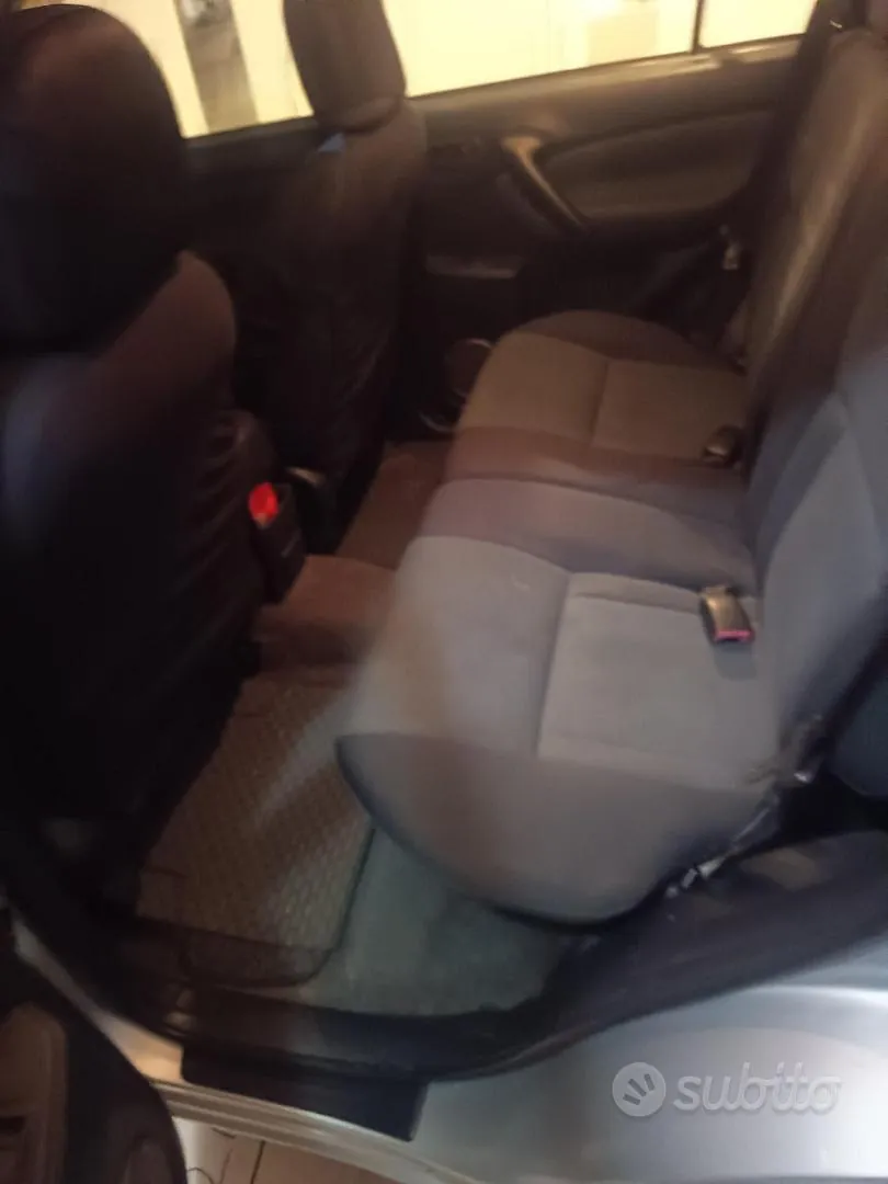 Toyota Rav4 2005 photo 4
