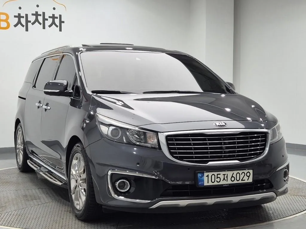 Kia Carnival 2016 photo 4
